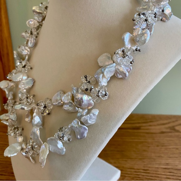 Stunning Necklace & Earrings Set w/ Freshwater Keshi Pearls & Beaded Clusters - Picture 3 of 6